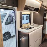 Autocaravana McLouis Glamys 220 - Cocina