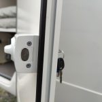 Autocaravana McLouis Glamys 220 - Cerraduras seguridad