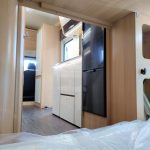 Autocaravana McLouis Glamys 220 - Maletero y cocina