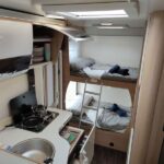 Autocaravana McLouis Glamys 222 - Camas y cocina