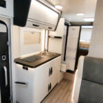 Autocaravana McLouis Glamys 320 - Cocina
