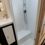 Autocaravana McLouis Glamys 320 - Aseo interior